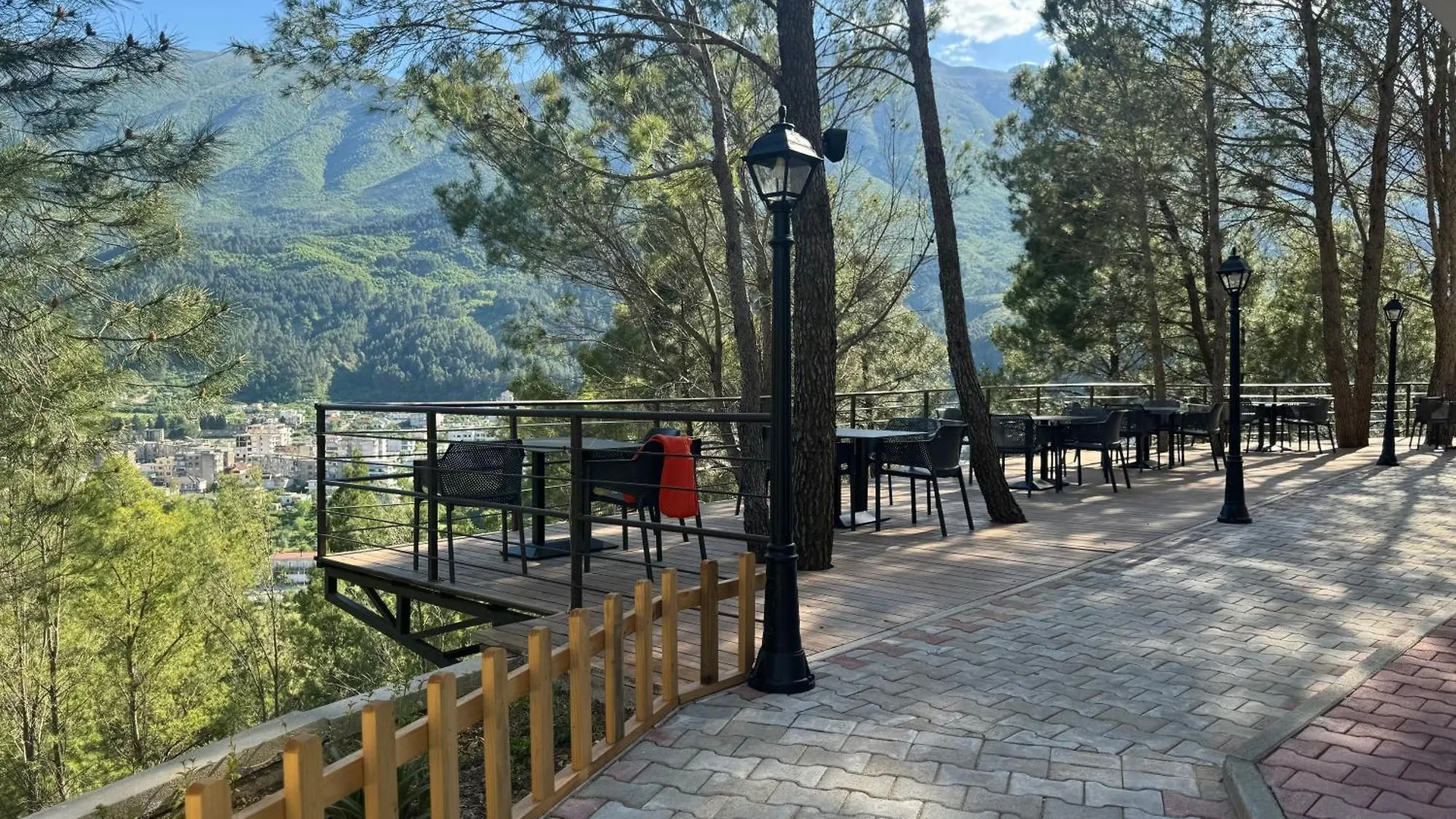 Hotel Kseal Përmet 3*,