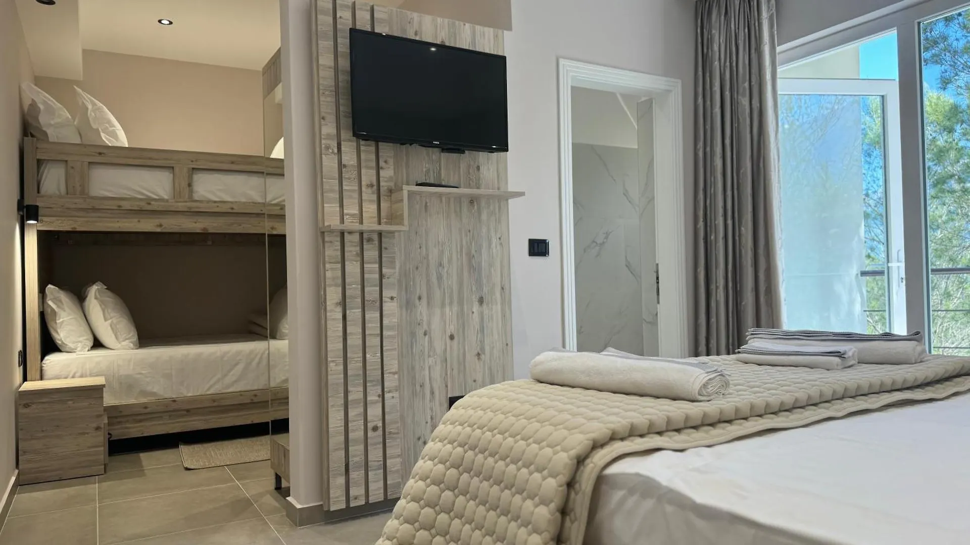 Hotel Kseal Përmet 3*,
